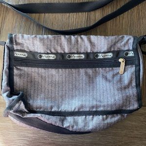 Lesportsac crossbody black and gray purse